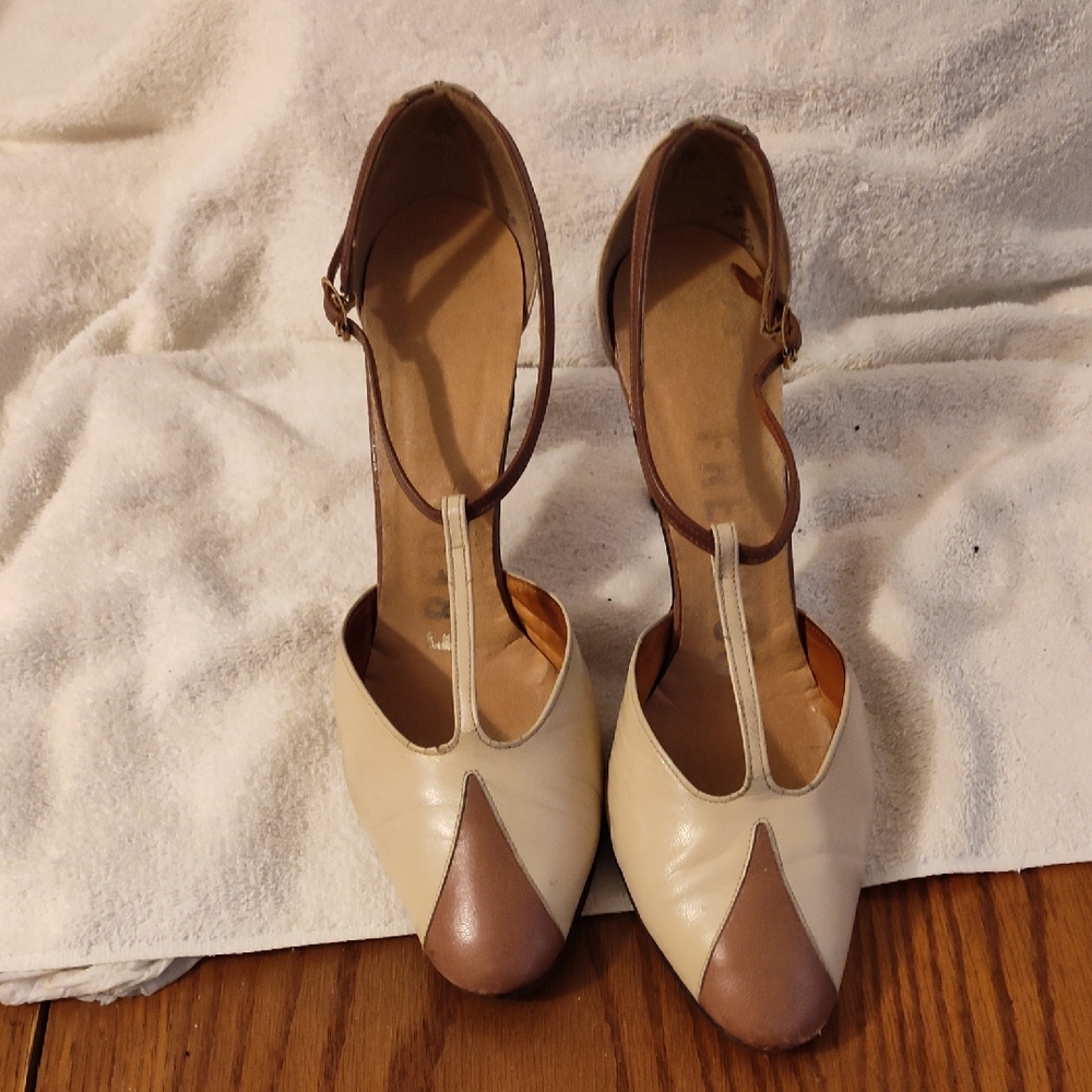Frederick's of Hollywood Cream and Brown Heels Chic Design